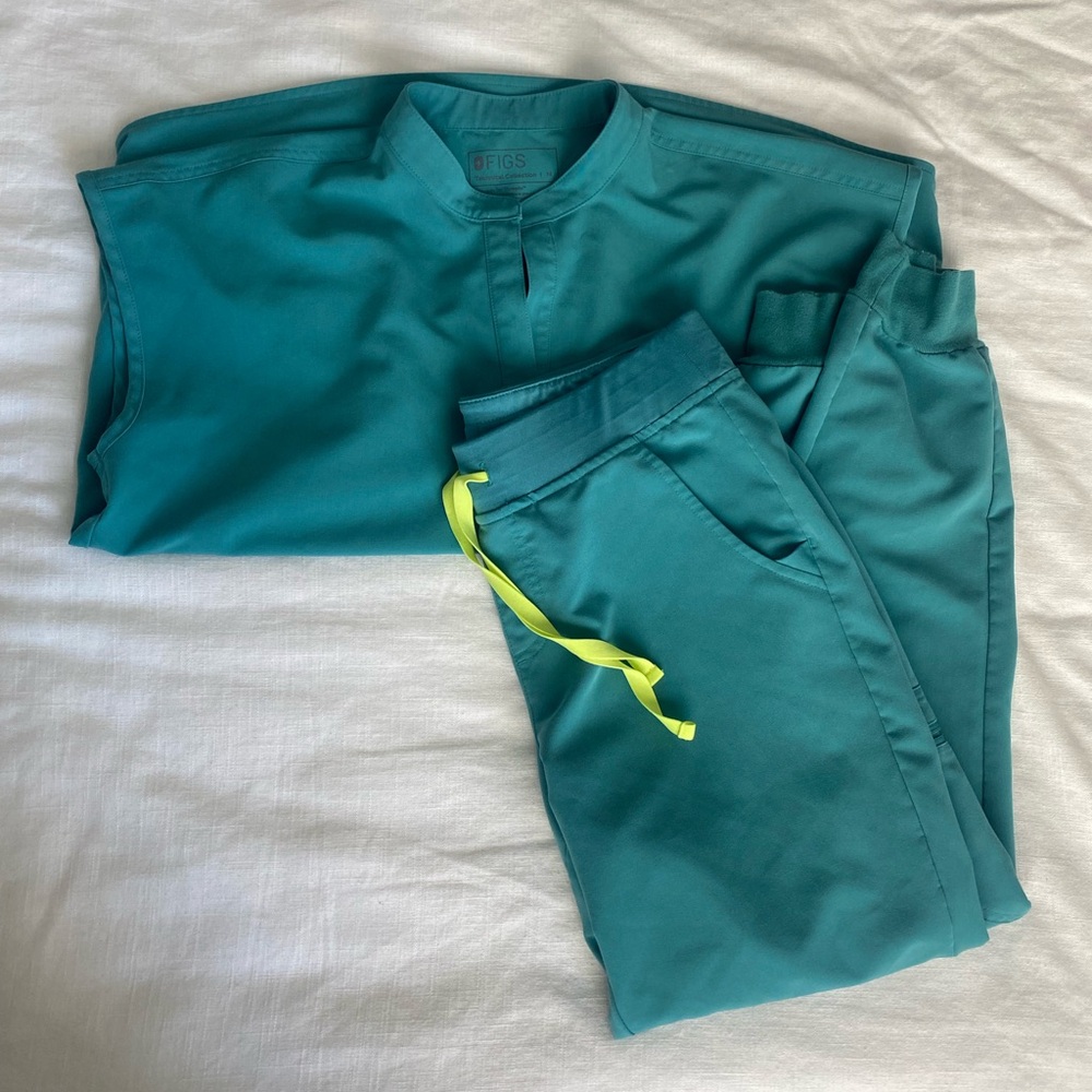 Figs Cactus Rafaela Top and Zamora Jogger